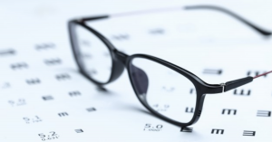 Qual a diferença entre astigmatismo e miopia?