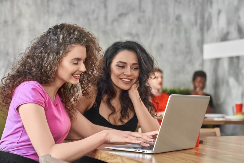 treinamento online mulheres computador
